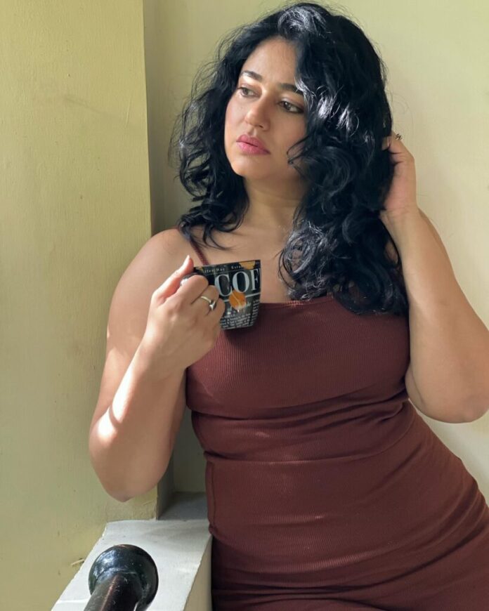 Poonam’s Brown Camisole is a Total Vibe! - Gulte