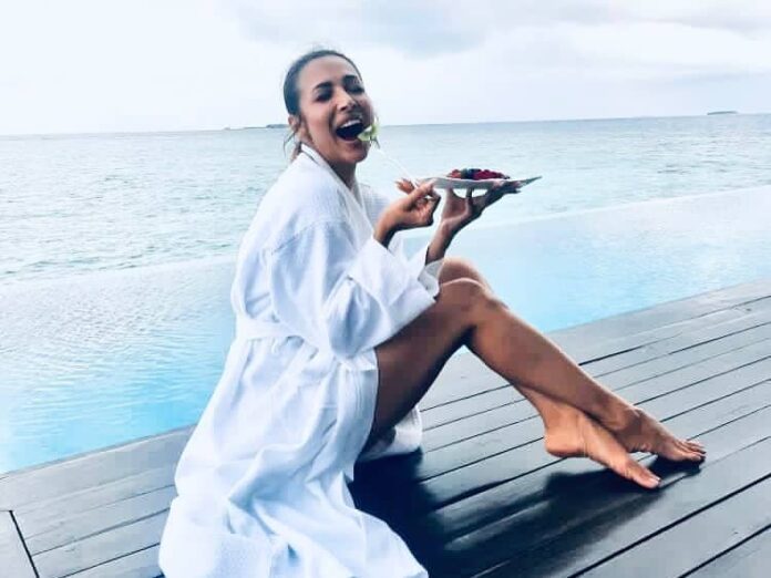 Malaika: Maldives Maven and Bathrobe Beauty! - Gulte