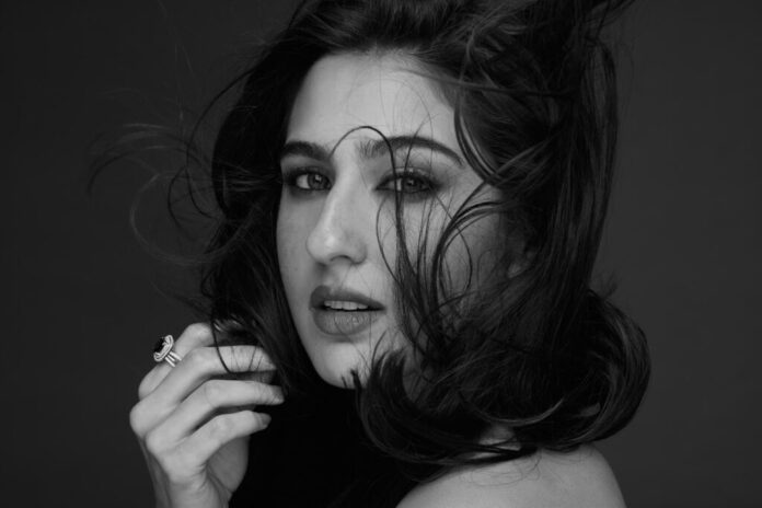 Sara Ali Khan: Black and White Beauty - Gulte