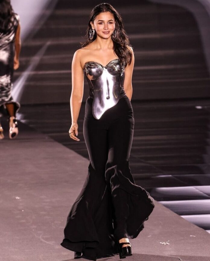 Alia’s Show-Stopping Paris Fashion Week Debut - Gulte