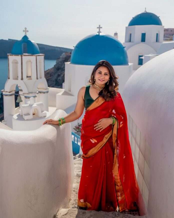 40 & Fabulous: Sukumar’s Wife Stuns in Greece! - Gulte