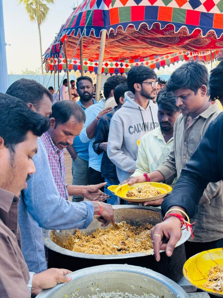 Supreme Hero Sai Durgha Tej Meets Fans