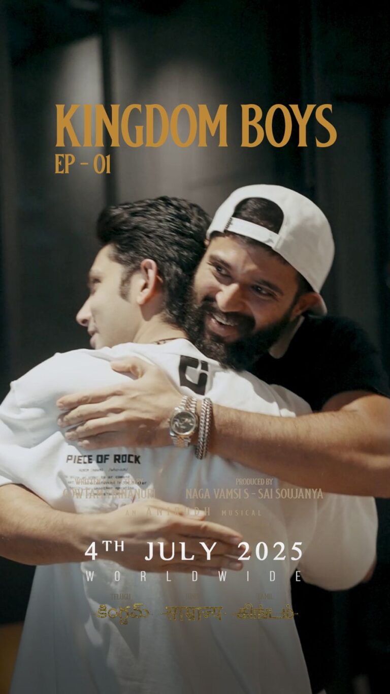 Vijay Devarakoda Gifts Rwdy ware to Anirudh